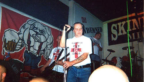 Concierto C-84 en Milán en 2001